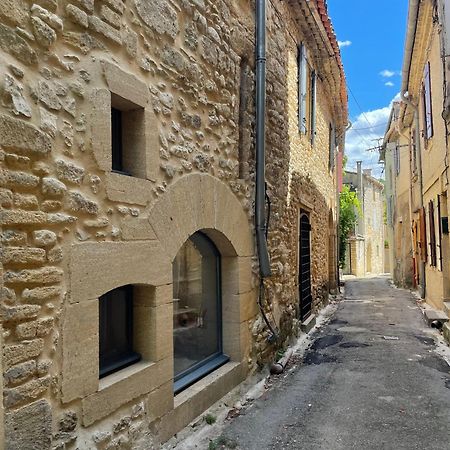 Charmante Maison De Village Collias Exterior photo