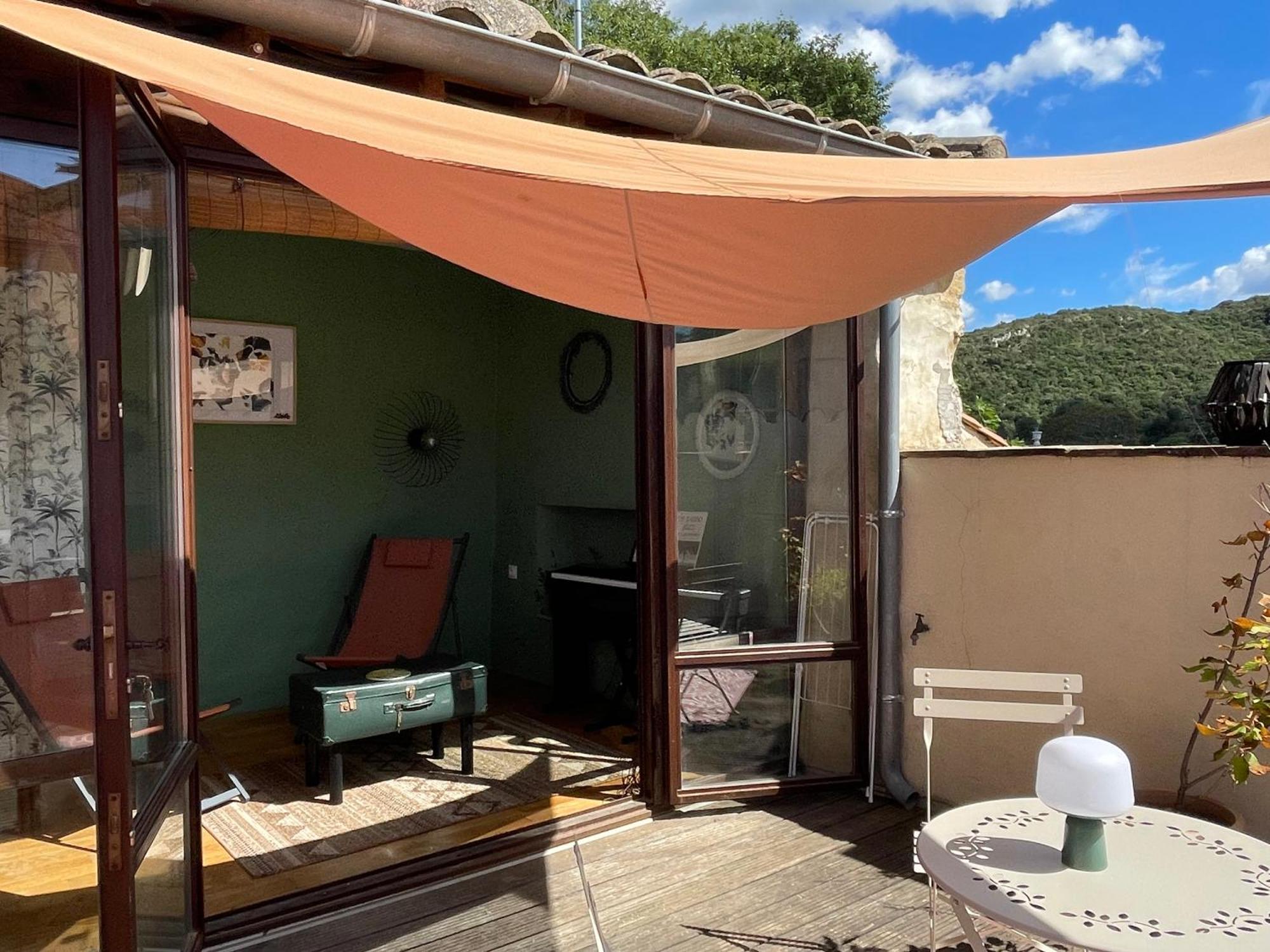 Charmante Maison De Village Collias Exterior photo